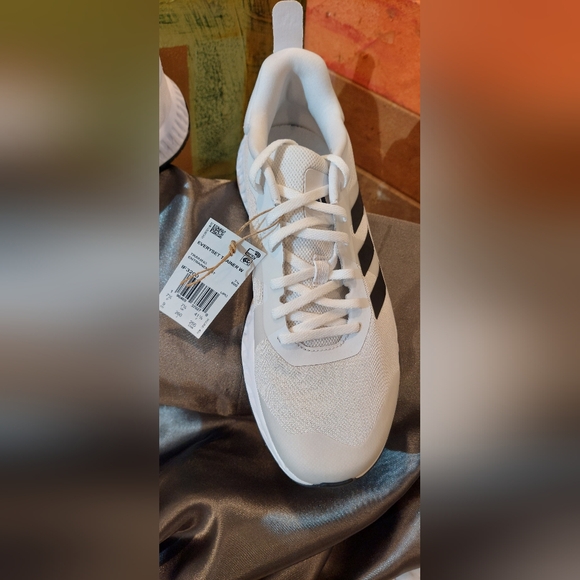 Adidas Men's White and Black Running Shoes - Picture 3 of 6